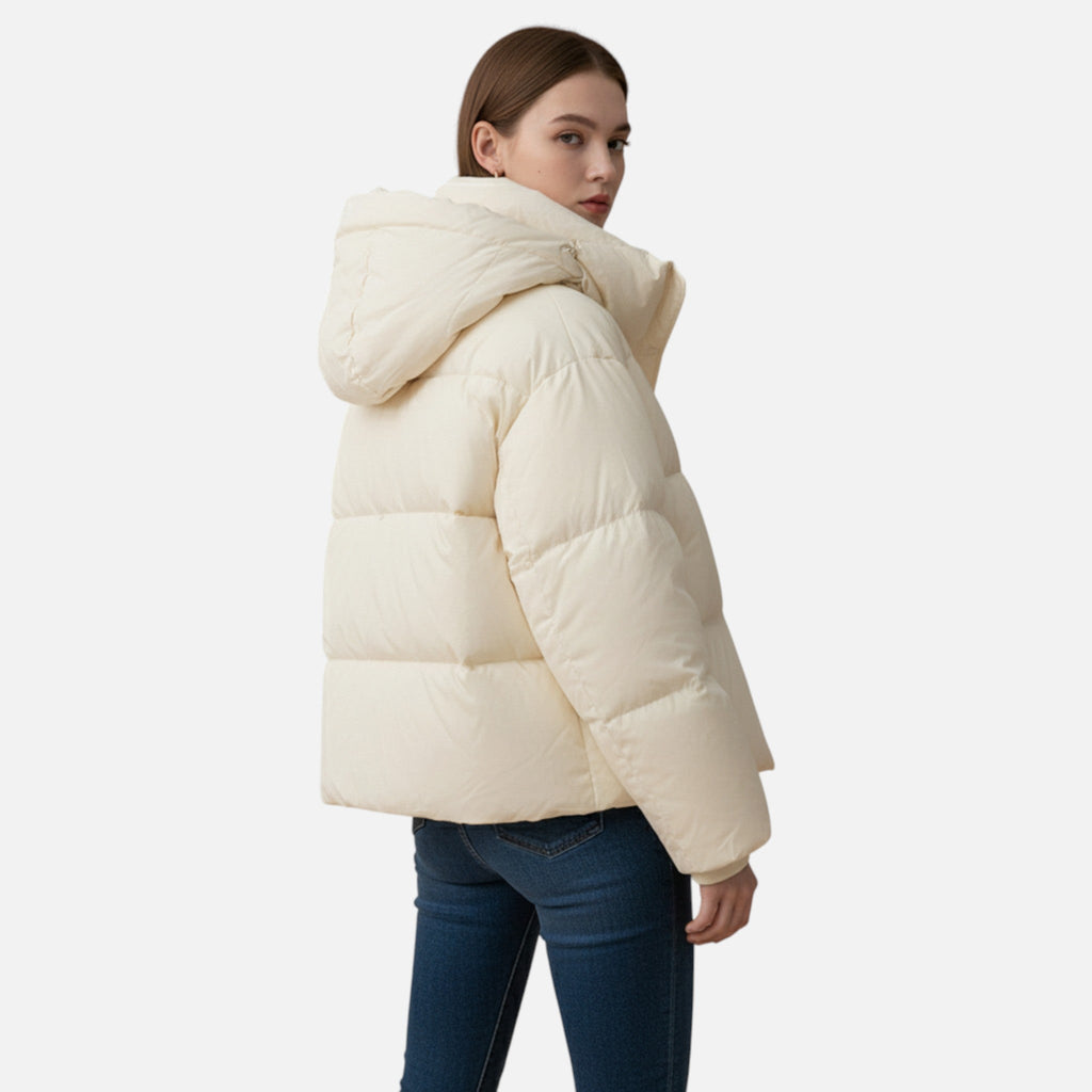 Sauvoire | Beige dames pufferjas – korte gewatteerde winterjas met capuchon