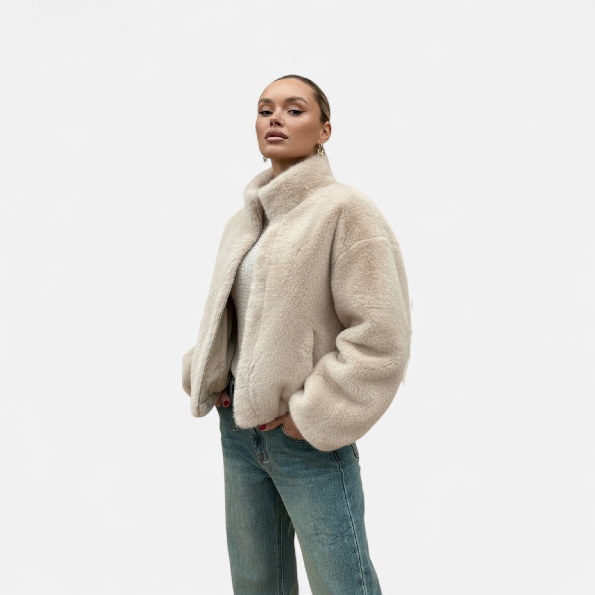 Sauvoire | Trendy damesjas – teddy fleece winterjas in beige met hoge kraag