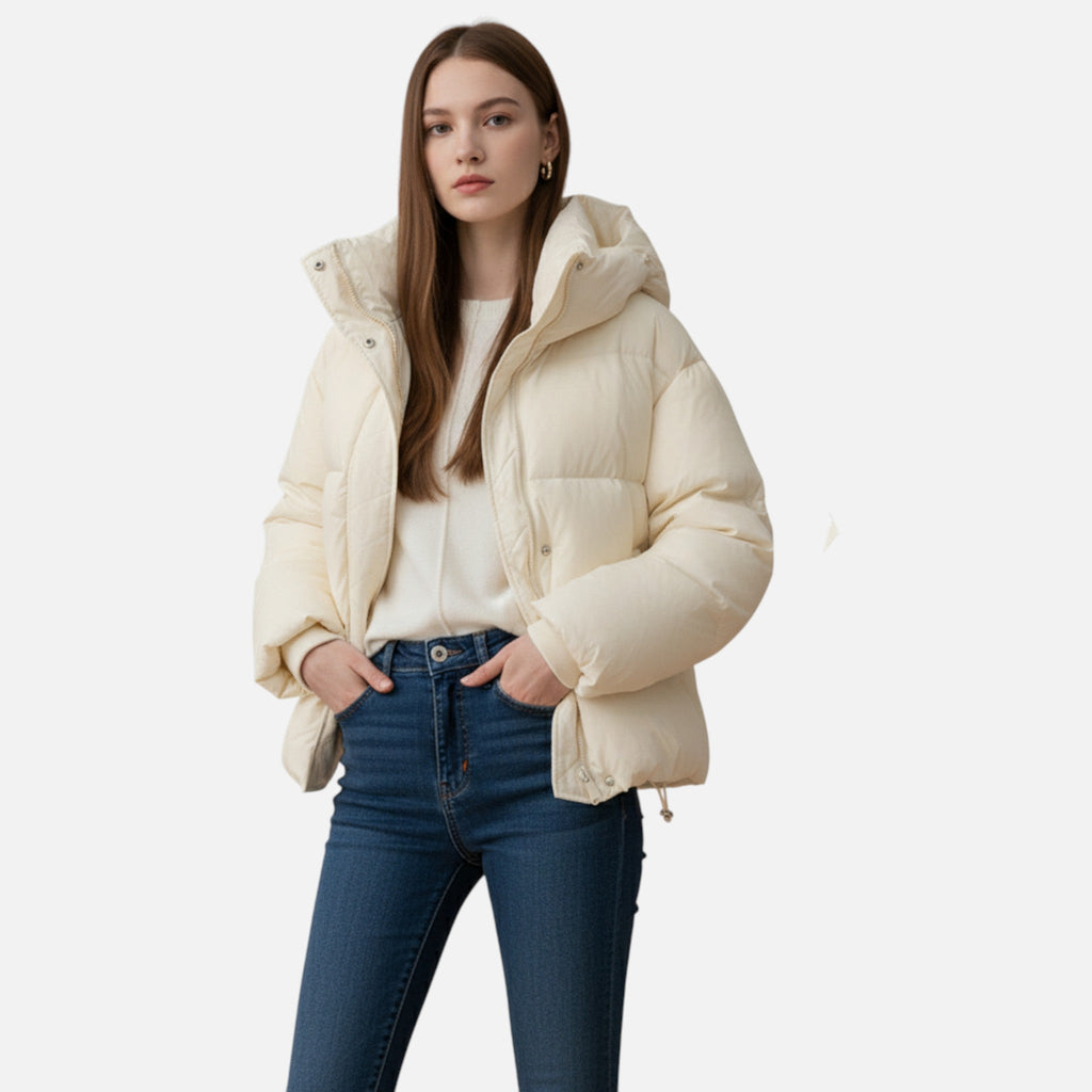 Sauvoire | Beige dames pufferjas – korte gewatteerde winterjas met capuchon