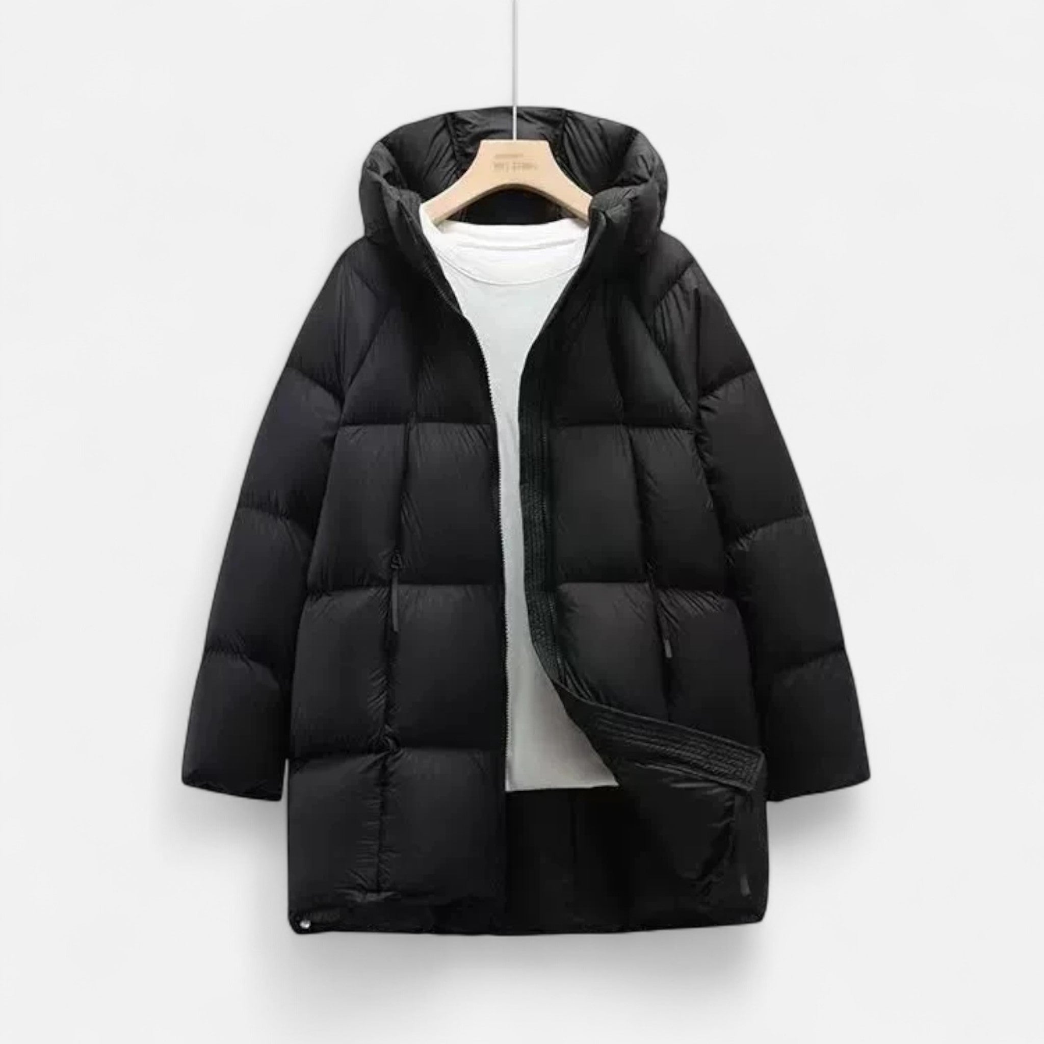Sauvoire | Zwarte dames pufferjas – lange gewatteerde winterjas met capuchon