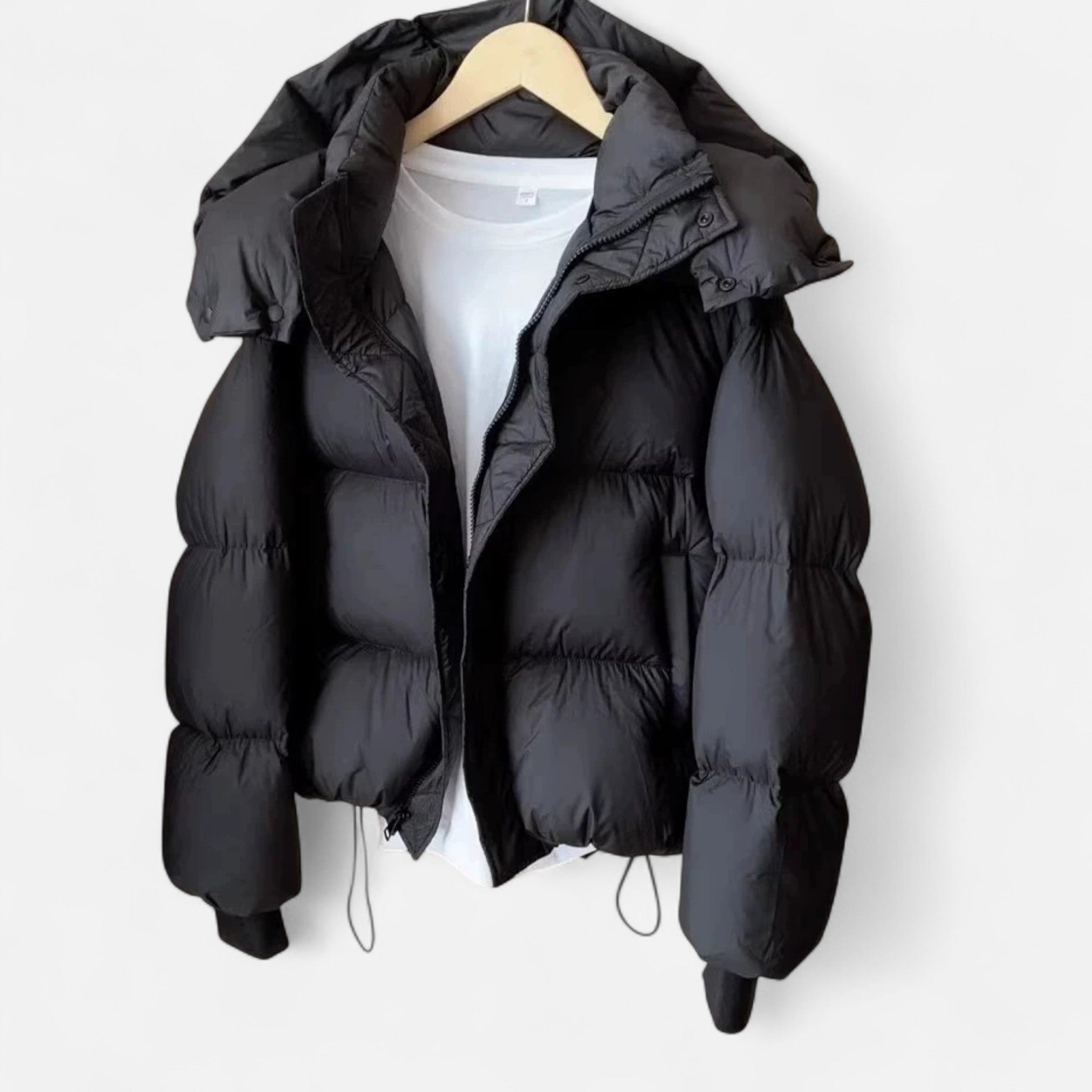 Sauvoire | Beige dames pufferjas – korte gewatteerde winterjas met capuchon